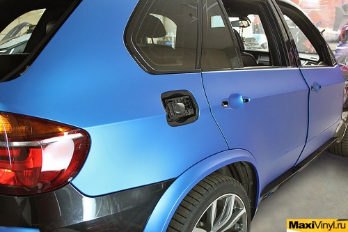 Полная оклейка пленкой Arlon Blue Aluminium автомобиля BMW X5 